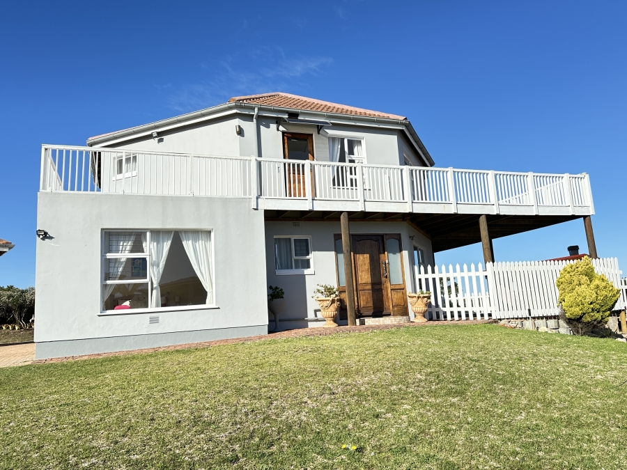 6 Bedroom Property for Sale in Cola Beach Western Cape